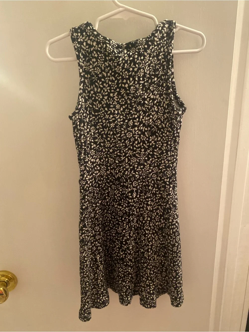 art class sleeveless black